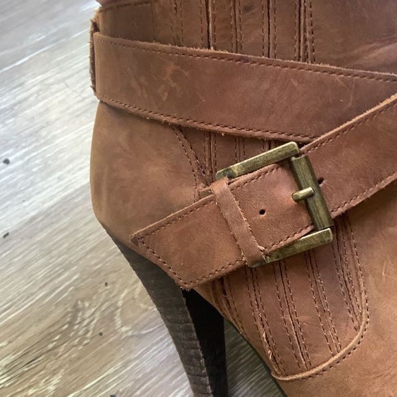 SOLD! Aldo pull on booties size 37 preloved ❤️ - Picture 8 of 16